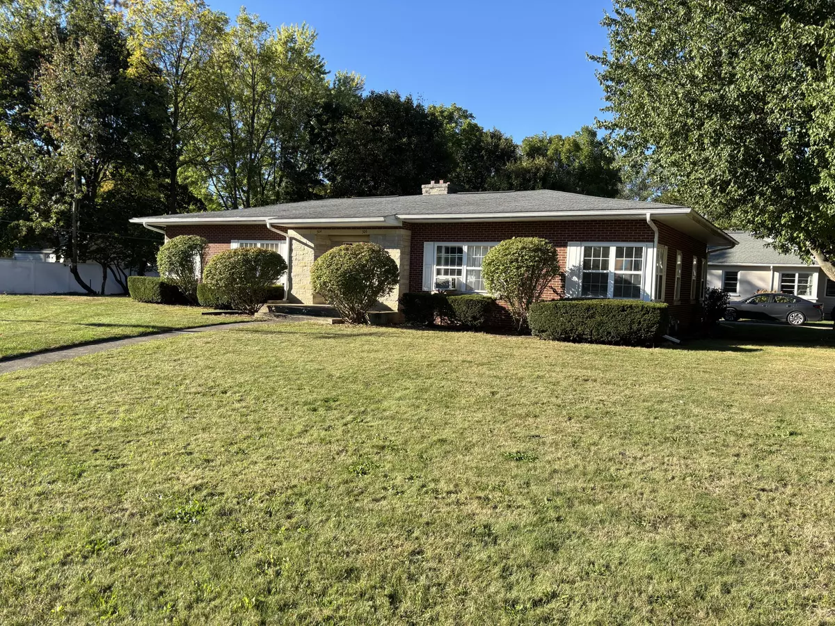Sturgis, MI 49091,304 Cottage