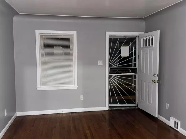 Detroit, MI 48228,11704 Greenview Avenue