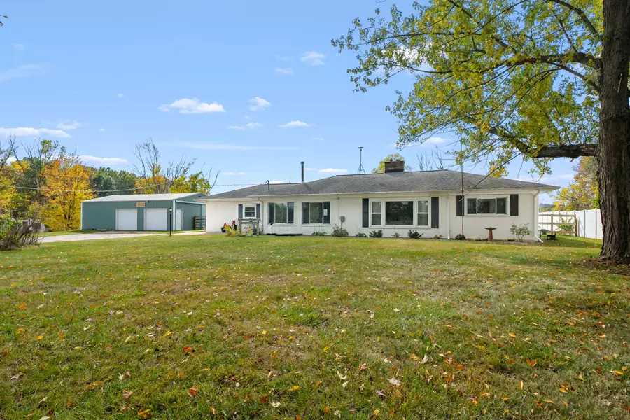 11802 Floria Road, Delton, MI 49046