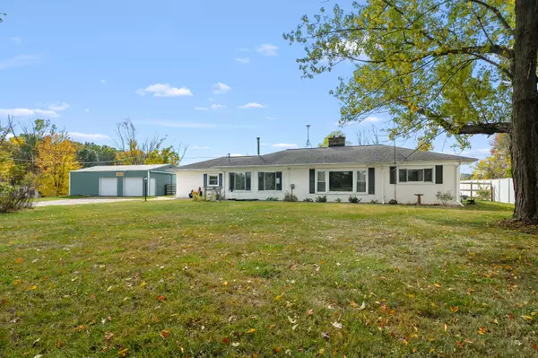 11802 Floria Road, Delton, MI 49046