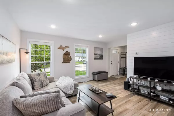 Grand Rapids, MI 49505,1739 Waldorn NE Avenue