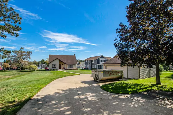 Spring Lake, MI 49456,15770 Connelly Avenue