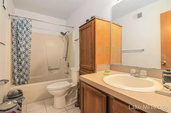 Wyoming, MI 49519,2919 Byron Center SW Avenue #F