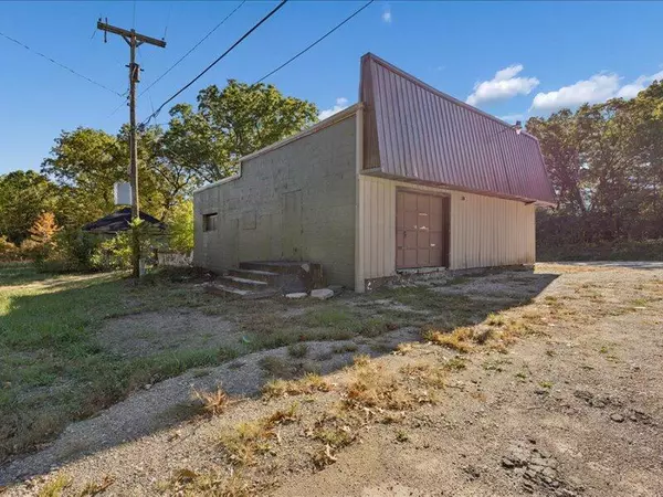 Ada, MI 49301,7820 Cascade SE Road