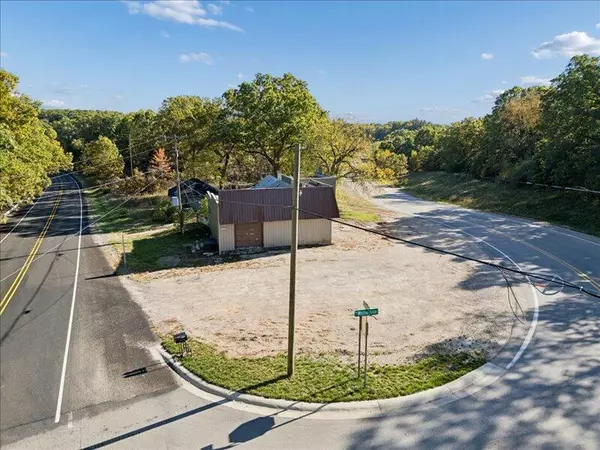 7820 Cascade SE Road, Ada, MI 49301