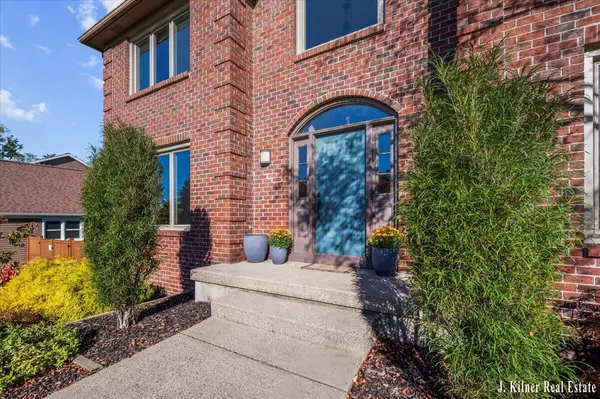 Grand Rapids, MI 49546,472 Ashton SE Court