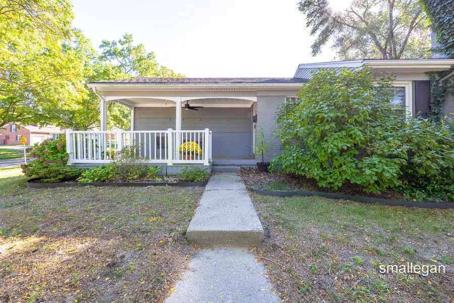 1501 Cornell SE Drive, Grand Rapids, MI 49506
