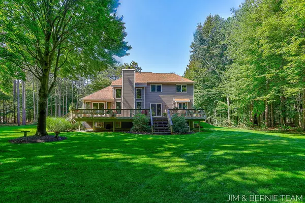 Holland, MI 49424,4580 N Lakeshore Drive