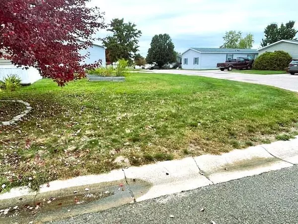 Portland, MI 48875,7204 E Grand River Avenue #60