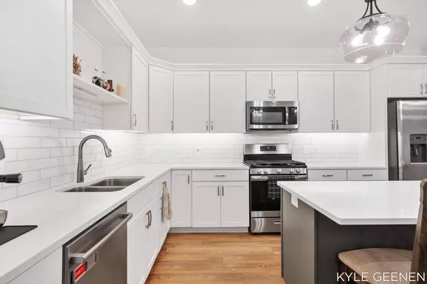 Byron Center, MI 49315,884 S Center Park SW Drive #7