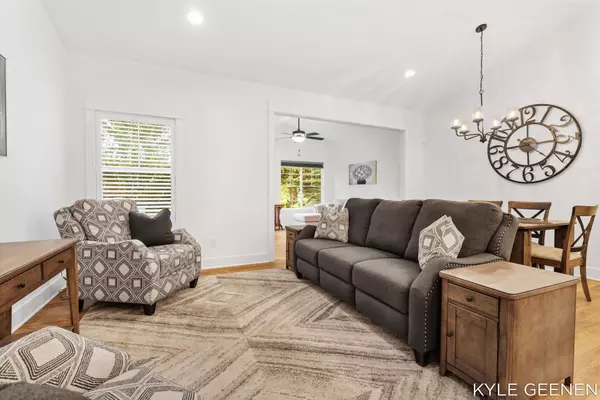 Byron Center, MI 49315,884 S Center Park SW Drive #7