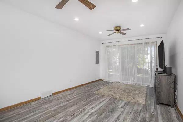 Battle Creek, MI 49017,3229 W Shore Drive