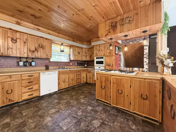 Dowagiac, MI 49047,26068 McKenzie Street