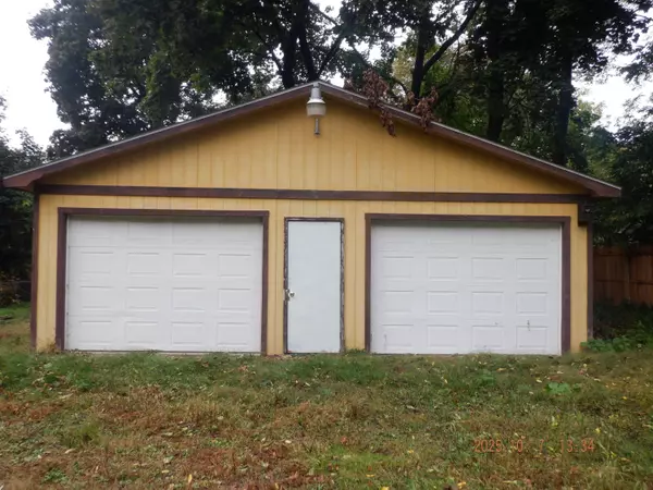 Kalamazoo, MI 49048,521 Edwin Avenue