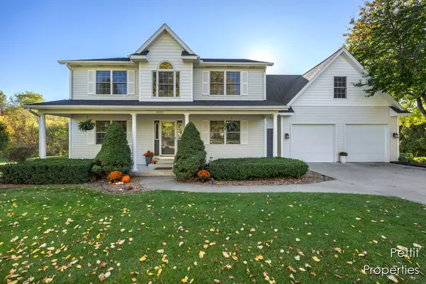 8605 Pleasant Meadow NE Drive, Rockford, MI 49341