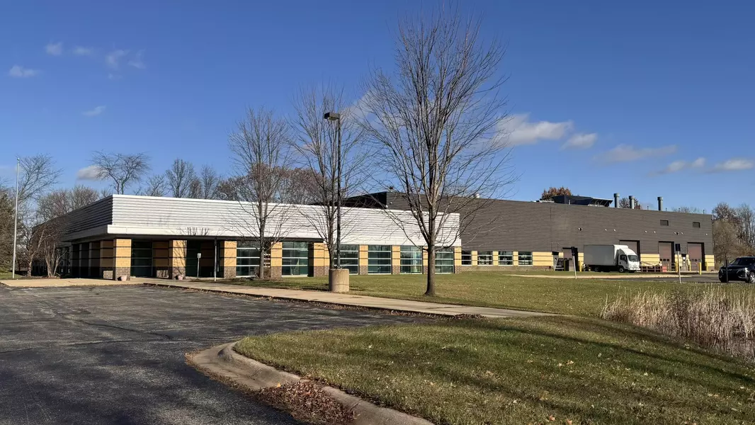 1507 S Kalamazoo Avenue #101, Marshall, MI 49068