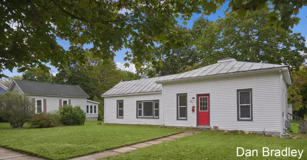 Greenville, MI 48838,201 E Coffren Avenue