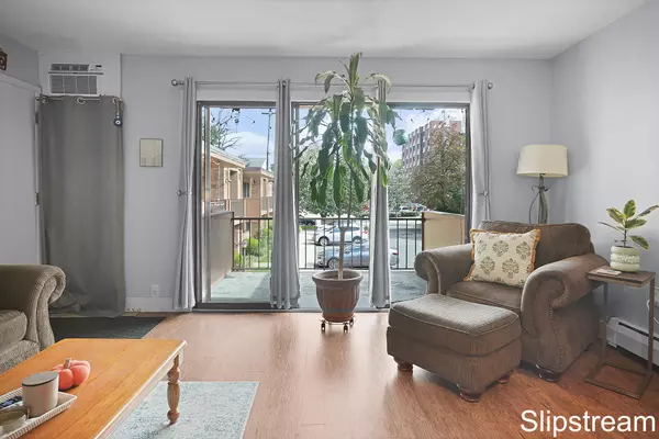 Grand Rapids, MI 49503,23 College SE Avenue #16