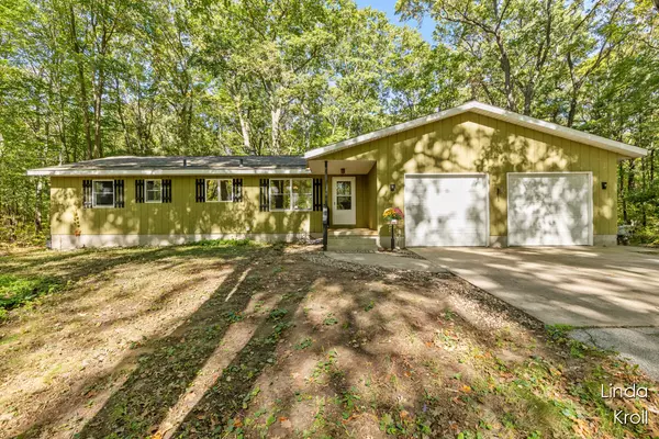 16171 Comstock st Street, Grand Haven, MI 49417