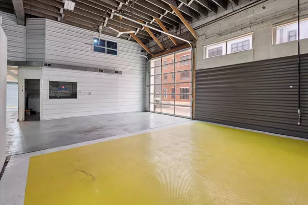 Jackson, MI 49201,206 W Louis Glick Highway