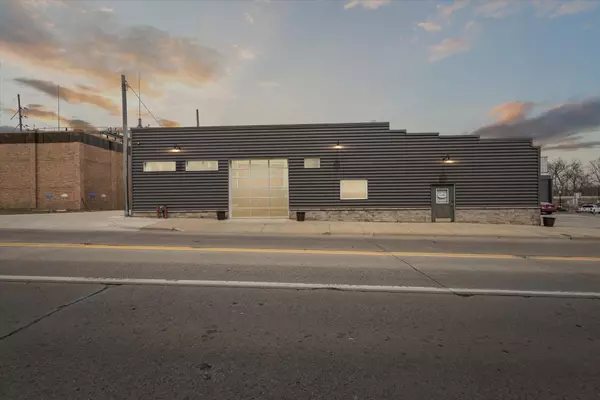 Jackson, MI 49201,206 W Louis Glick Highway