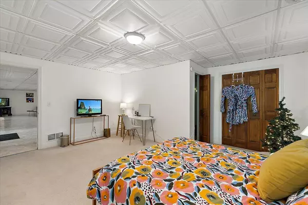 Ann Arbor, MI 48105,3427 E Dobson Place