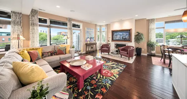 Ann Arbor, MI 48103,121 W Kingsley #502