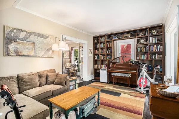 Kalamazoo, MI 49008,1820 Oakland Drive