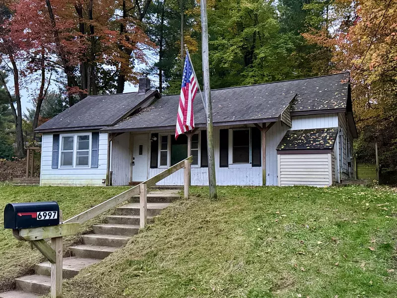 6997 Herrington NE Avenue, Belmont, MI 49306