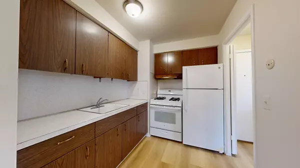 Ann Arbor, MI 48105,1257 Island Drive #203