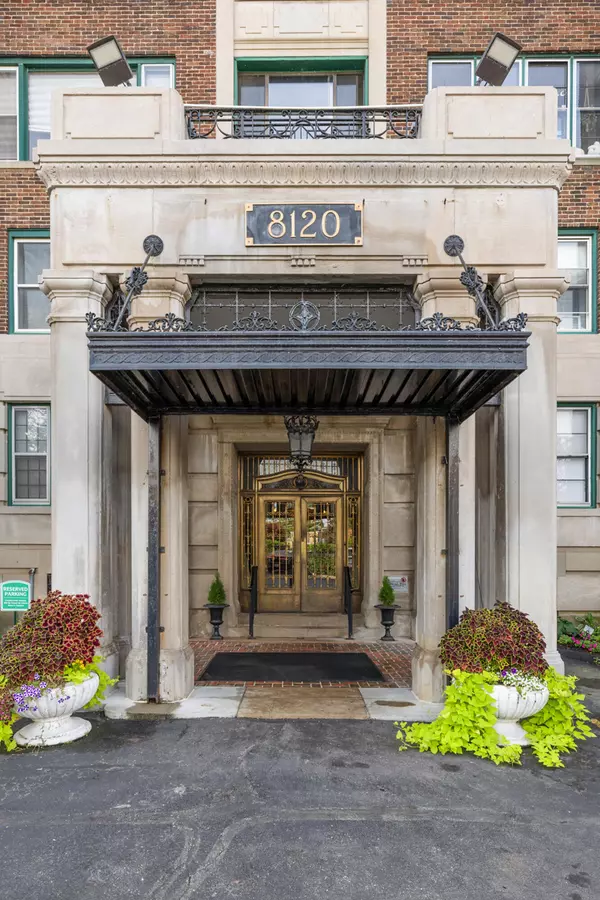 8120 E Jefferson Avenue #7C, Detroit, MI 48214