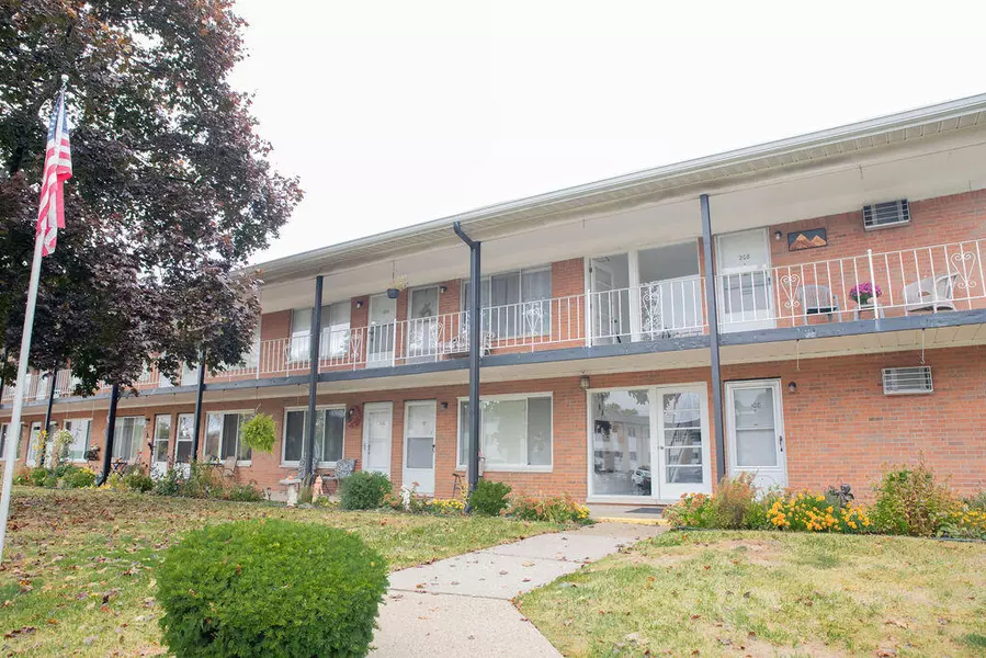 2121 Clawson Avenue #205, Royal Oak, MI 48073