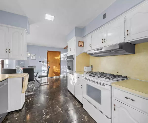 Monroe, MI 48161,14359 S Dixie Highway