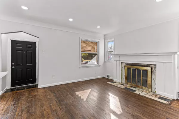 Detroit, MI 48235,19711 Mansfield Street