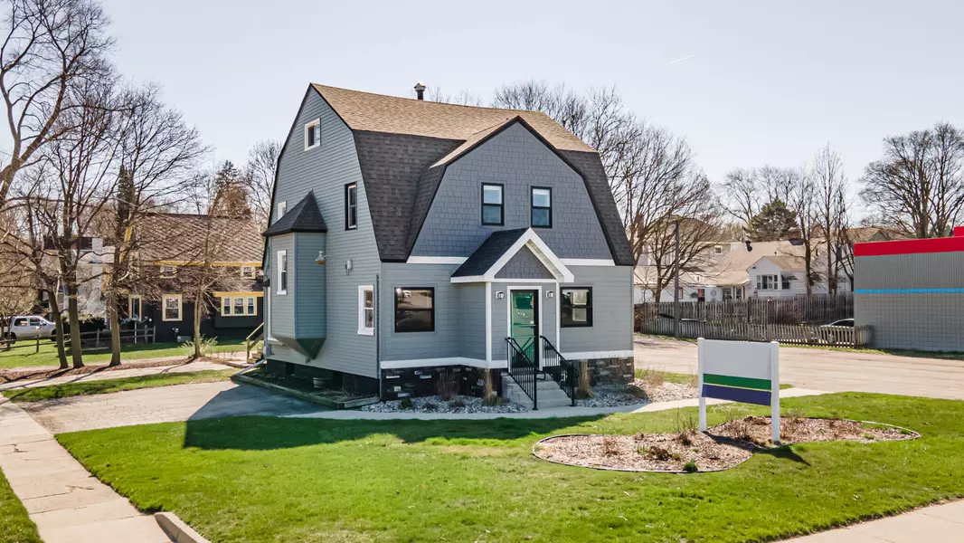 2325 S Cedar Street, Lansing, MI 48910