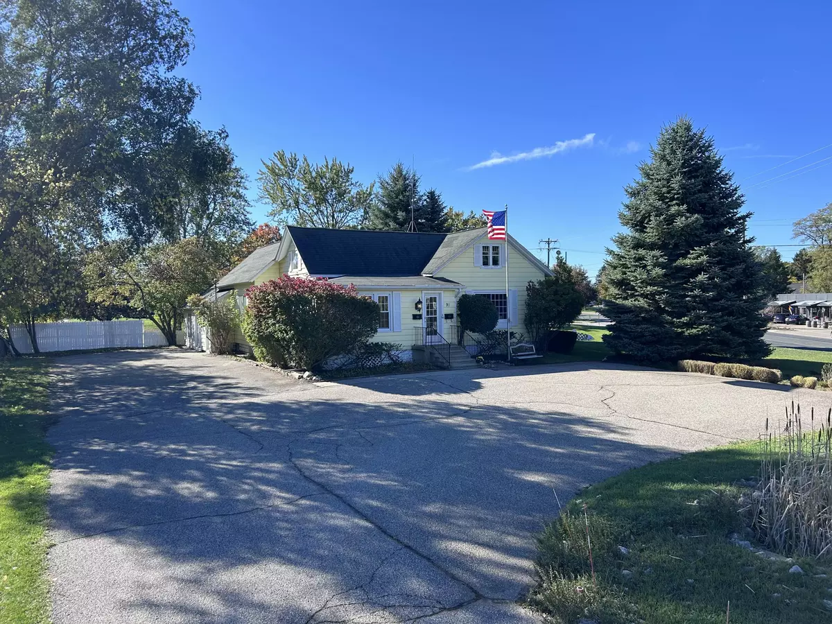 Douglas, MI 49406,91 Blue Star Highway