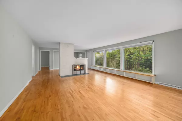 Grand Rapids, MI 49506,1560 Woodlawn SE Avenue