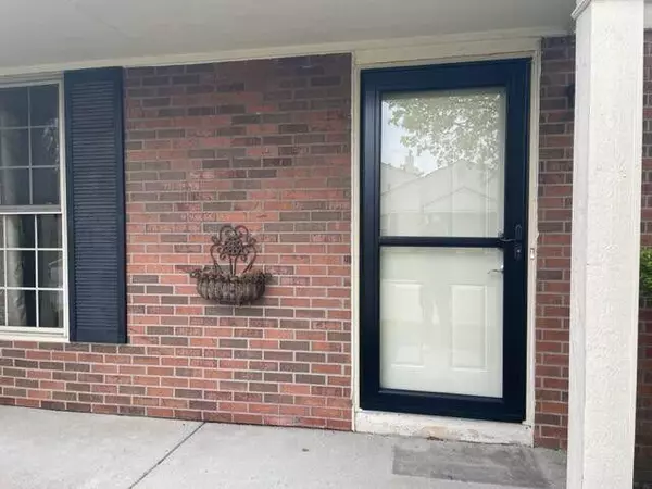 Walled Lake, MI 48390,1581 Dover Hill North N Hill