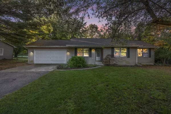 22327 Woodhenge Drive, Mattawan, MI 49071