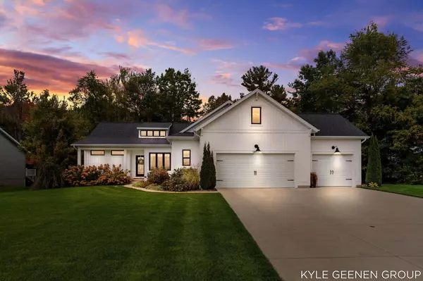 14801 Sagebrush Drive, Holland, MI 49424
