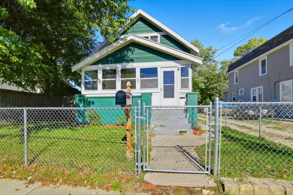 545 Oakdale SE Street, Grand Rapids, MI 49507