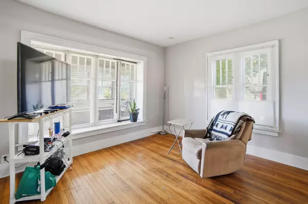 Grand Rapids, MI 49507,545 Oakdale SE Street