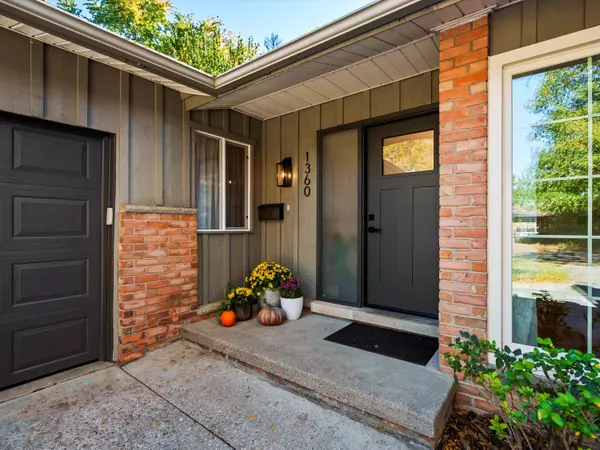 Ann Arbor, MI 48104,1360 Pine Valley Court