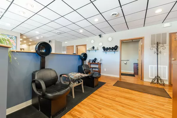 Riverview, MI 48193,16272 King Road