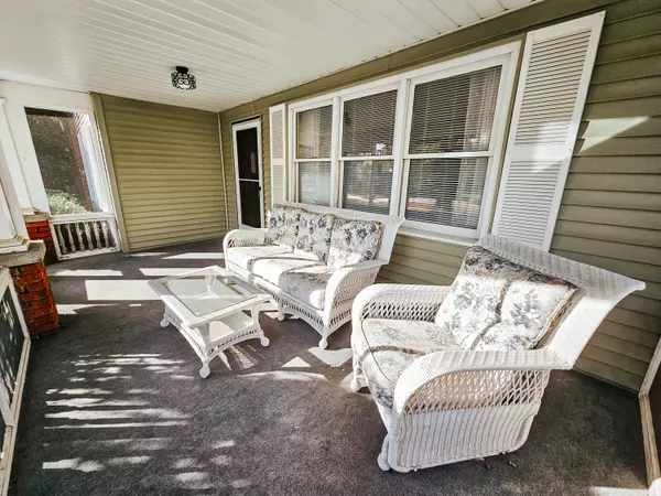 Hillsdale, MI 49242,90 S Howell Street