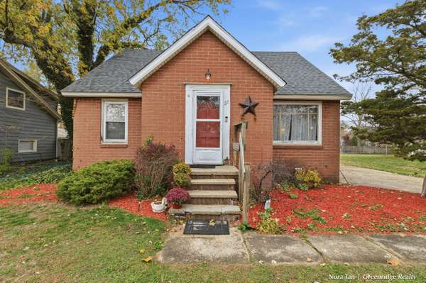 23 E 35th Street, Holland, MI 49423