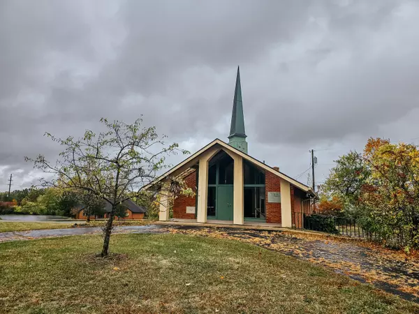 1402 Hudson Road, Hillsdale, MI 49242