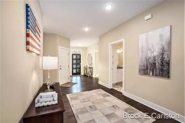 Grand Rapids, MI 49508,6719 Creekside View SE Drive #11