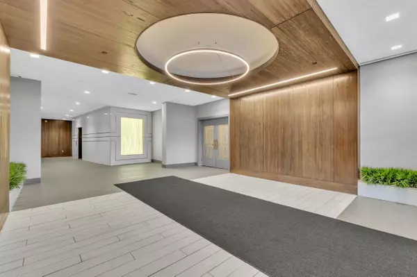 Plymouth, MI 48170,801 W Ann Arbor Trail #306