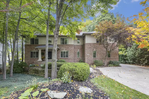 2978 Creek Edge Court, Holland, MI 49424